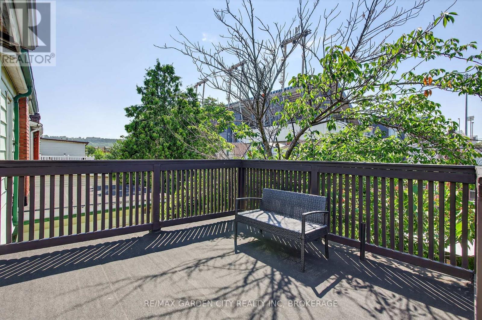 133 Connaught Avenue, Hamilton, Ontario  L8L 6Z2 - Photo 27 - X12313634