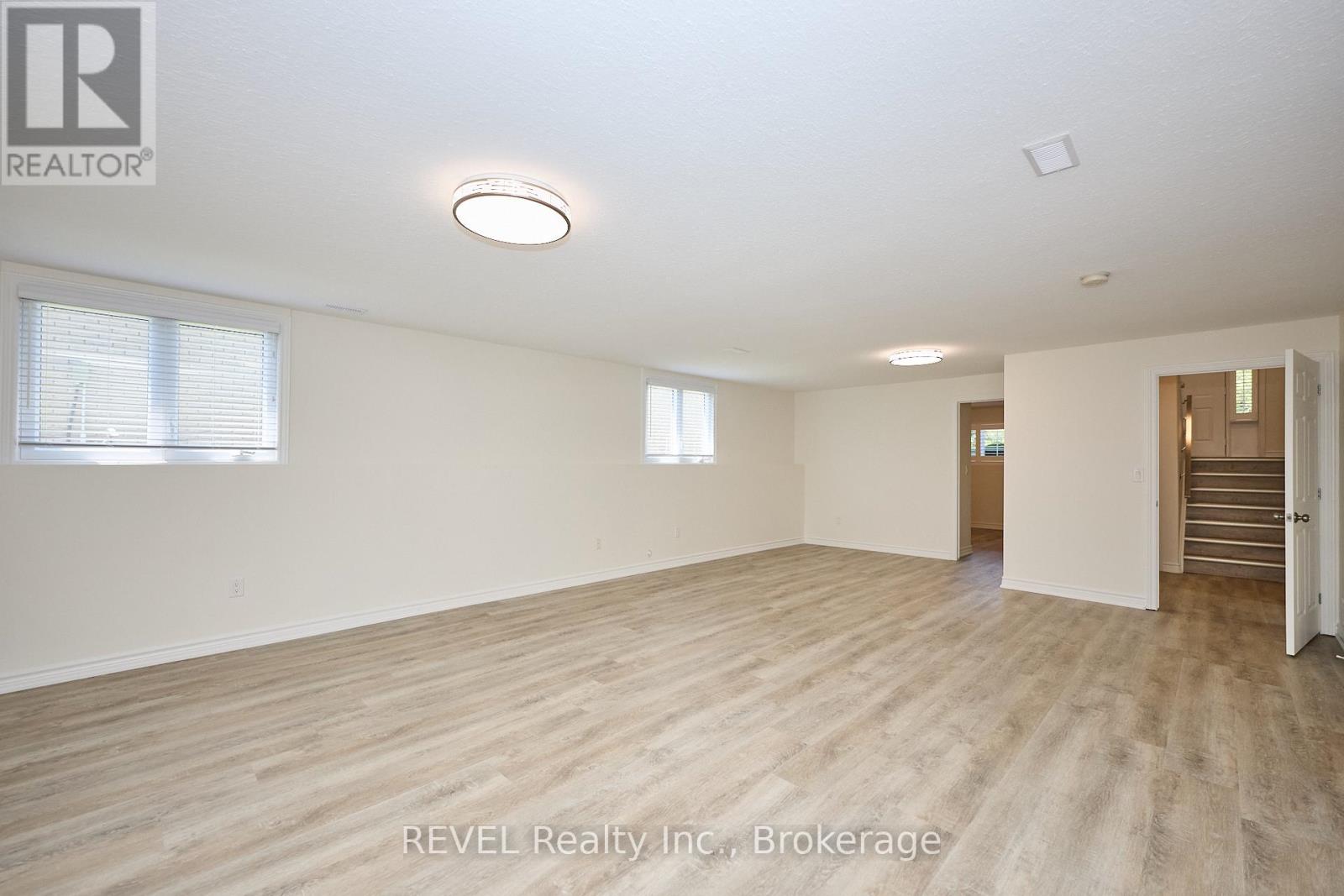 118 Colbeck Drive, Welland (Coyle Creek), Ontario  L3C 7B2 - Photo 39 - X12315311