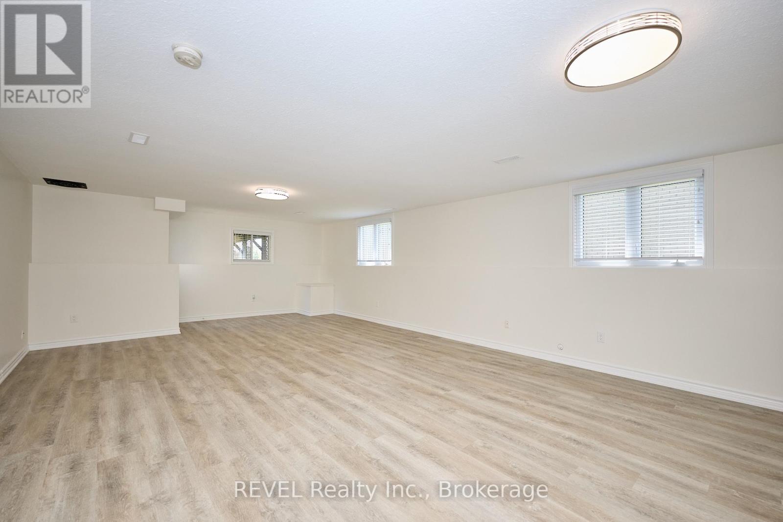 118 Colbeck Drive, Welland (Coyle Creek), Ontario  L3C 7B2 - Photo 41 - X12315311