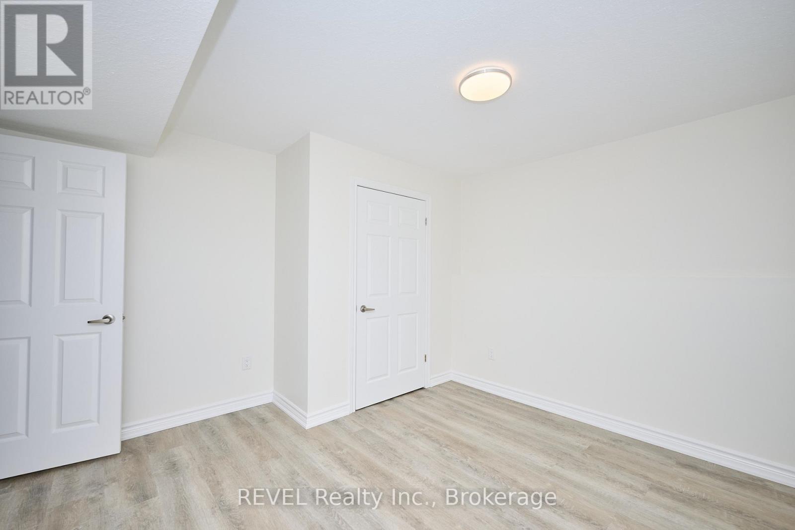 118 Colbeck Drive, Welland (Coyle Creek), Ontario  L3C 7B2 - Photo 43 - X12315311