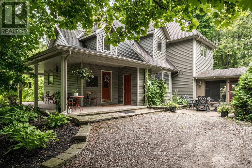 1110 Centre Street, Pelham, Ontario  L0S 1C0 - Photo 27 - X12322944