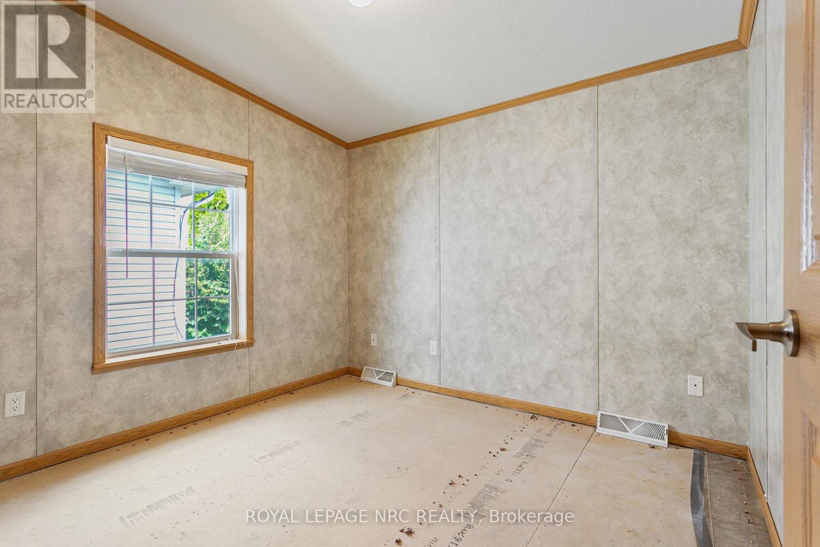 260 - 3033 Townline Road, Fort Erie (Black Creek), Ontario  L0S 1S1 - Photo 19 - X12327809