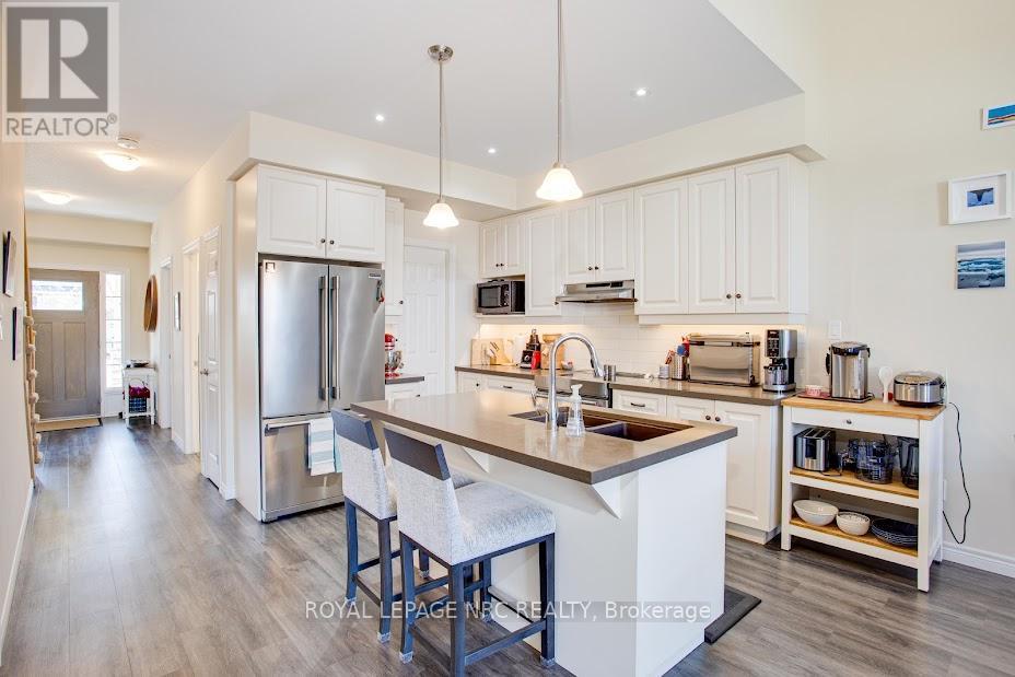 3813 Ryan Avenue, Fort Erie, Ontario  L0S 1B0 - Photo 11 - X12329039
