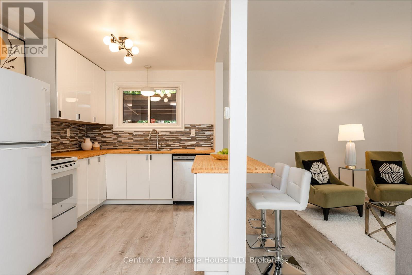 6861 Fairlawn Crescent, Niagara Falls (Arad/fallsview), Ontario  L2G 5B1 - Photo 11 - X12329857