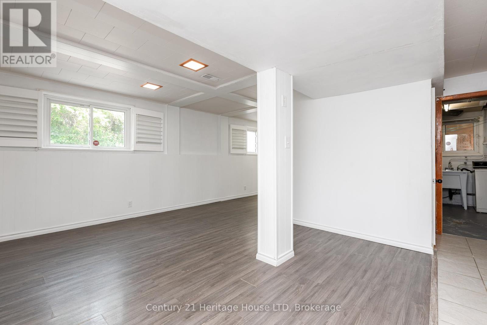 6861 Fairlawn Crescent, Niagara Falls (Arad/fallsview), Ontario  L2G 5B1 - Photo 24 - X12329857