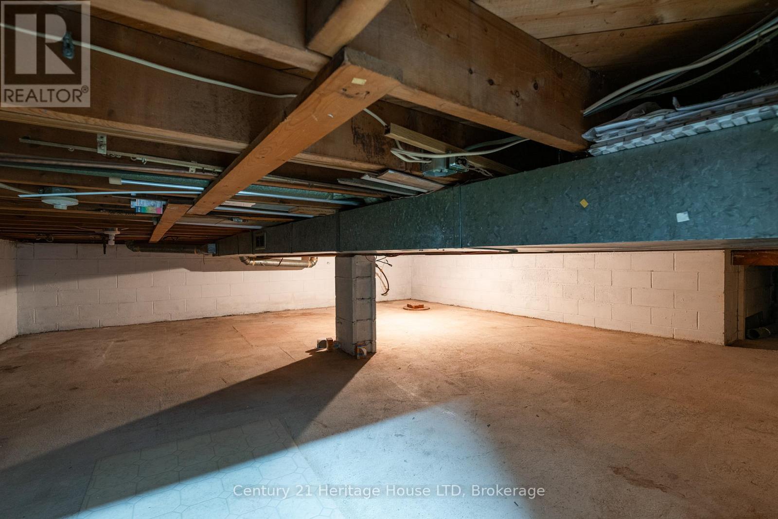 6861 Fairlawn Crescent, Niagara Falls (Arad/fallsview), Ontario  L2G 5B1 - Photo 26 - X12329857