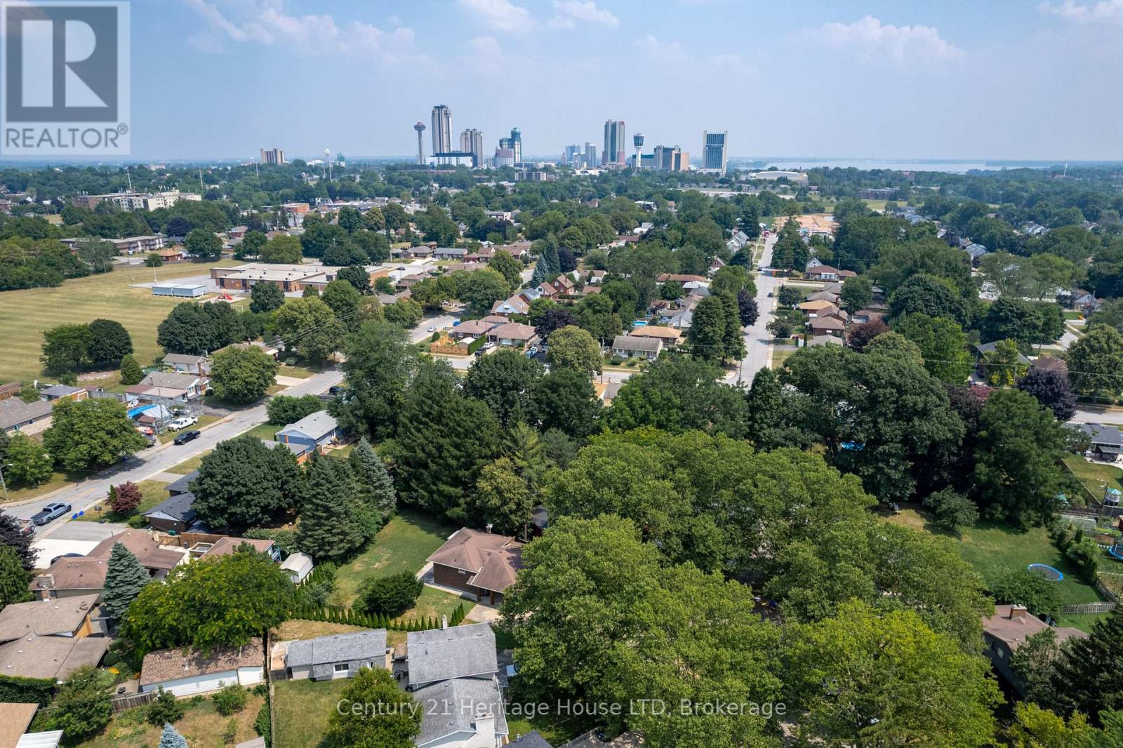 6861 Fairlawn Crescent, Niagara Falls (Arad/fallsview), Ontario  L2G 5B1 - Photo 33 - X12329857