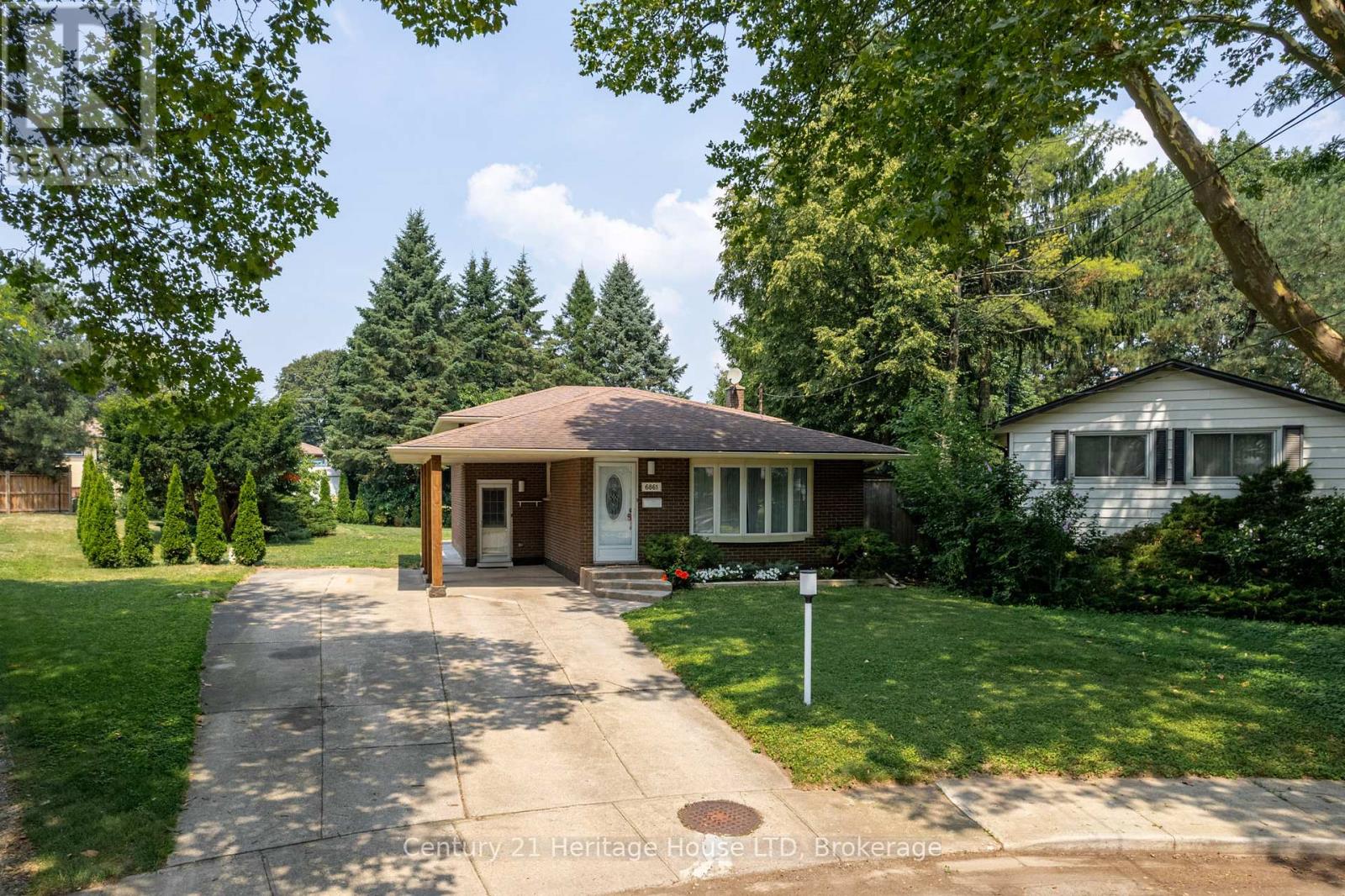 6861 Fairlawn Crescent, Niagara Falls (Arad/fallsview), Ontario  L2G 5B1 - Photo 4 - X12329857