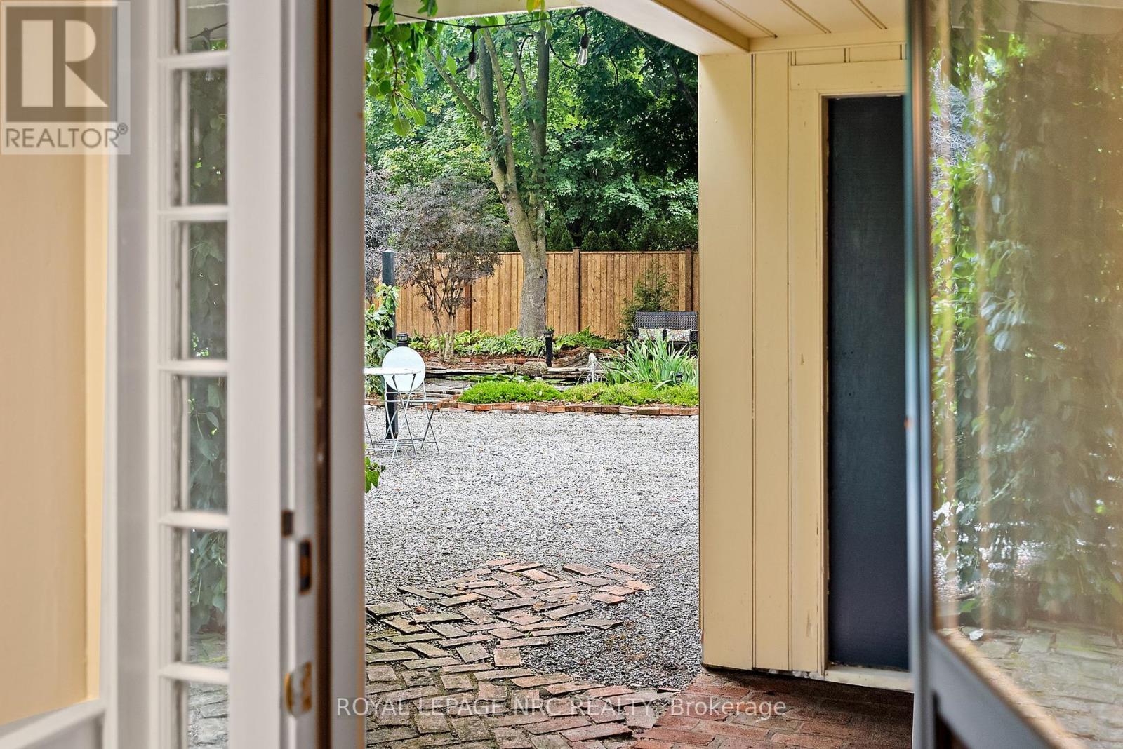 307 Mississagua Street, Niagara-On-The-Lake, Ontario  L0S 1J0 - Photo 26 - X12330594