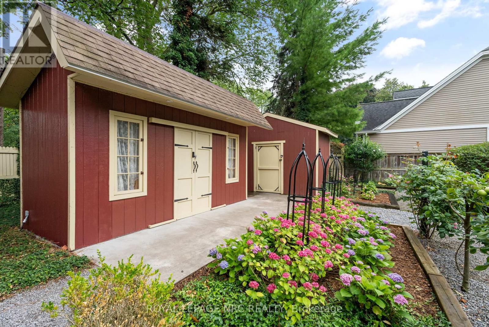 307 Mississagua Street, Niagara-On-The-Lake, Ontario  L0S 1J0 - Photo 45 - X12330594