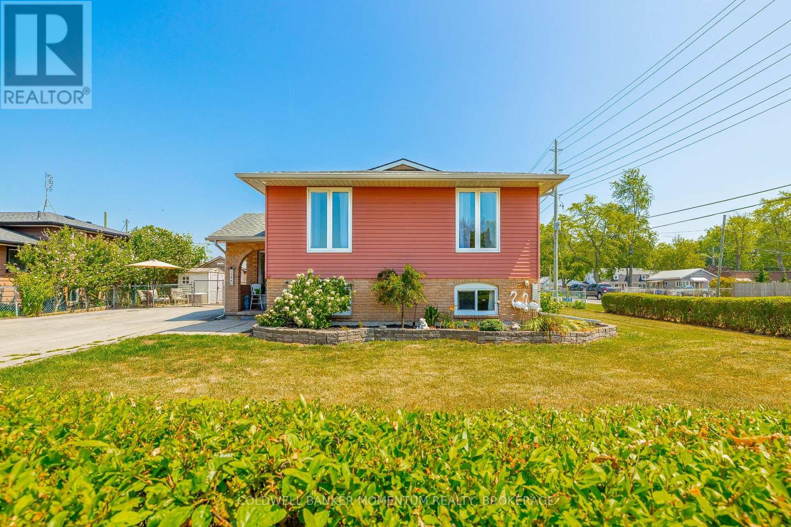 386 Daytona Drive, Fort Erie (Crescent Park), Ontario  L2A 4Y9 - Photo 3 - X12340876