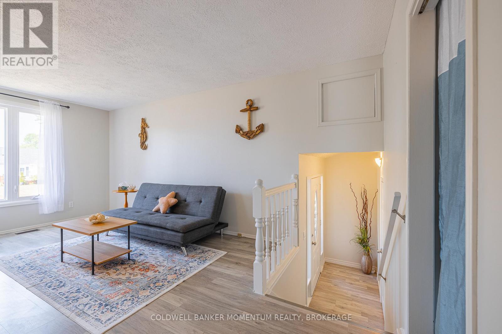 386 Daytona Drive, Fort Erie (Crescent Park), Ontario  L2A 4Y9 - Photo 7 - X12340876