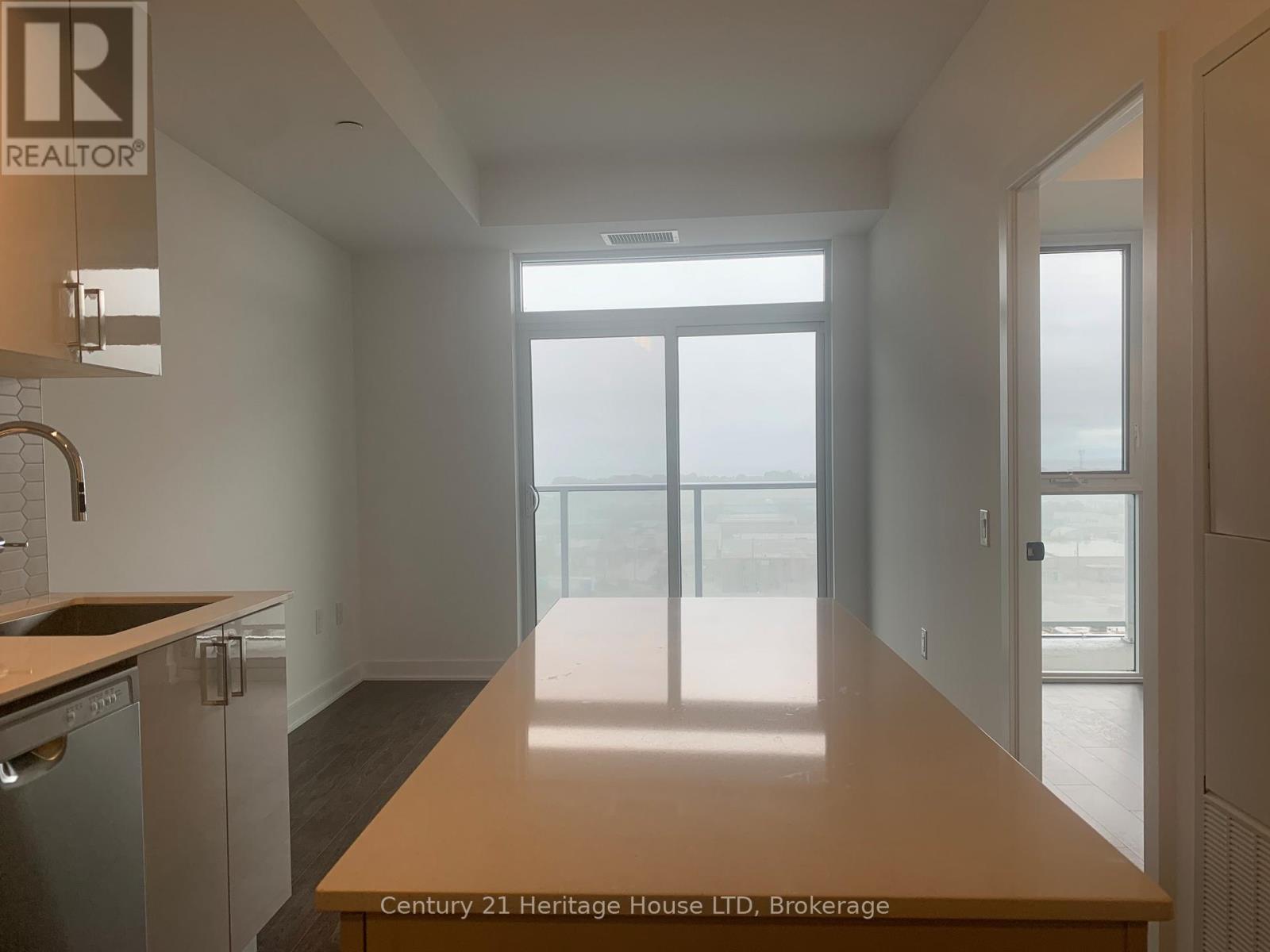 1013 - 2782 Barton Street, Hamilton, Ontario  L8E 0L3 - Photo 11 - X12362116