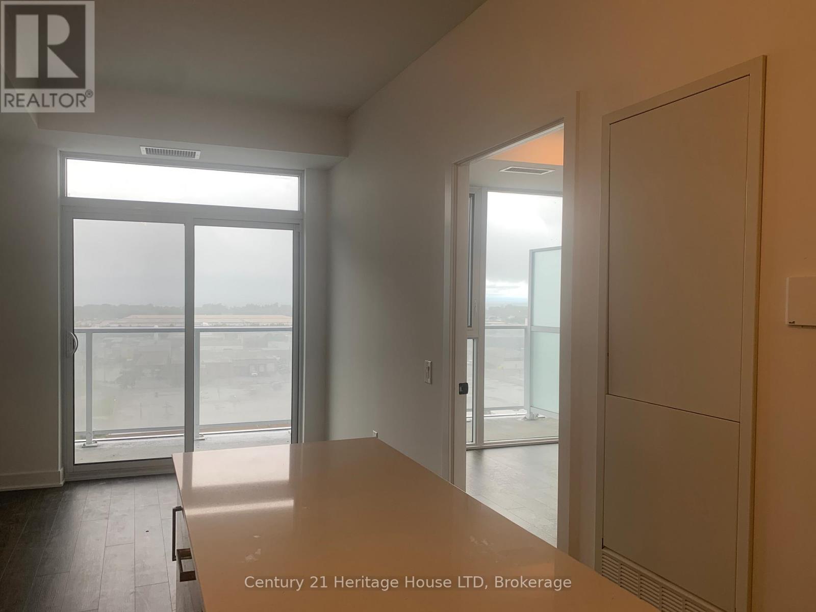 1013 - 2782 Barton Street, Hamilton, Ontario  L8E 0L3 - Photo 12 - X12362116