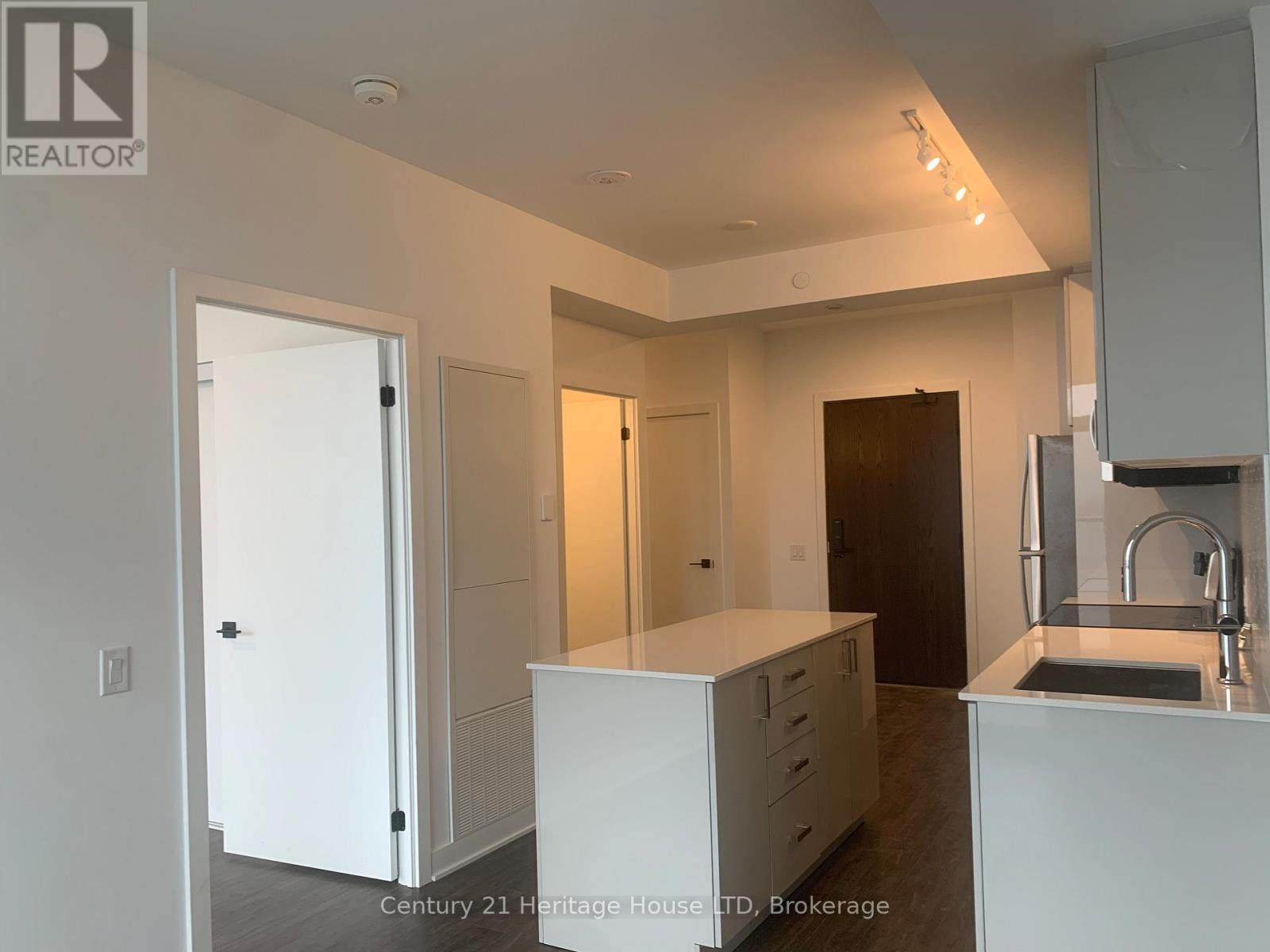 1013 - 2782 Barton Street, Hamilton, Ontario  L8E 0L3 - Photo 14 - X12362116