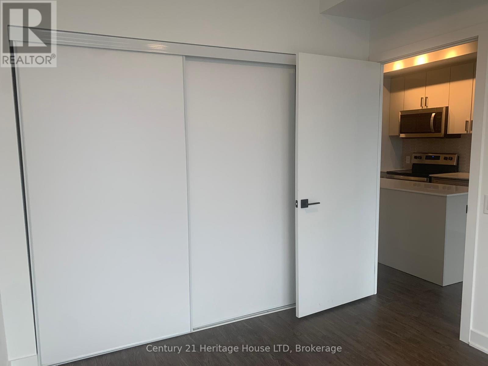 1013 - 2782 Barton Street, Hamilton, Ontario  L8E 0L3 - Photo 17 - X12362116