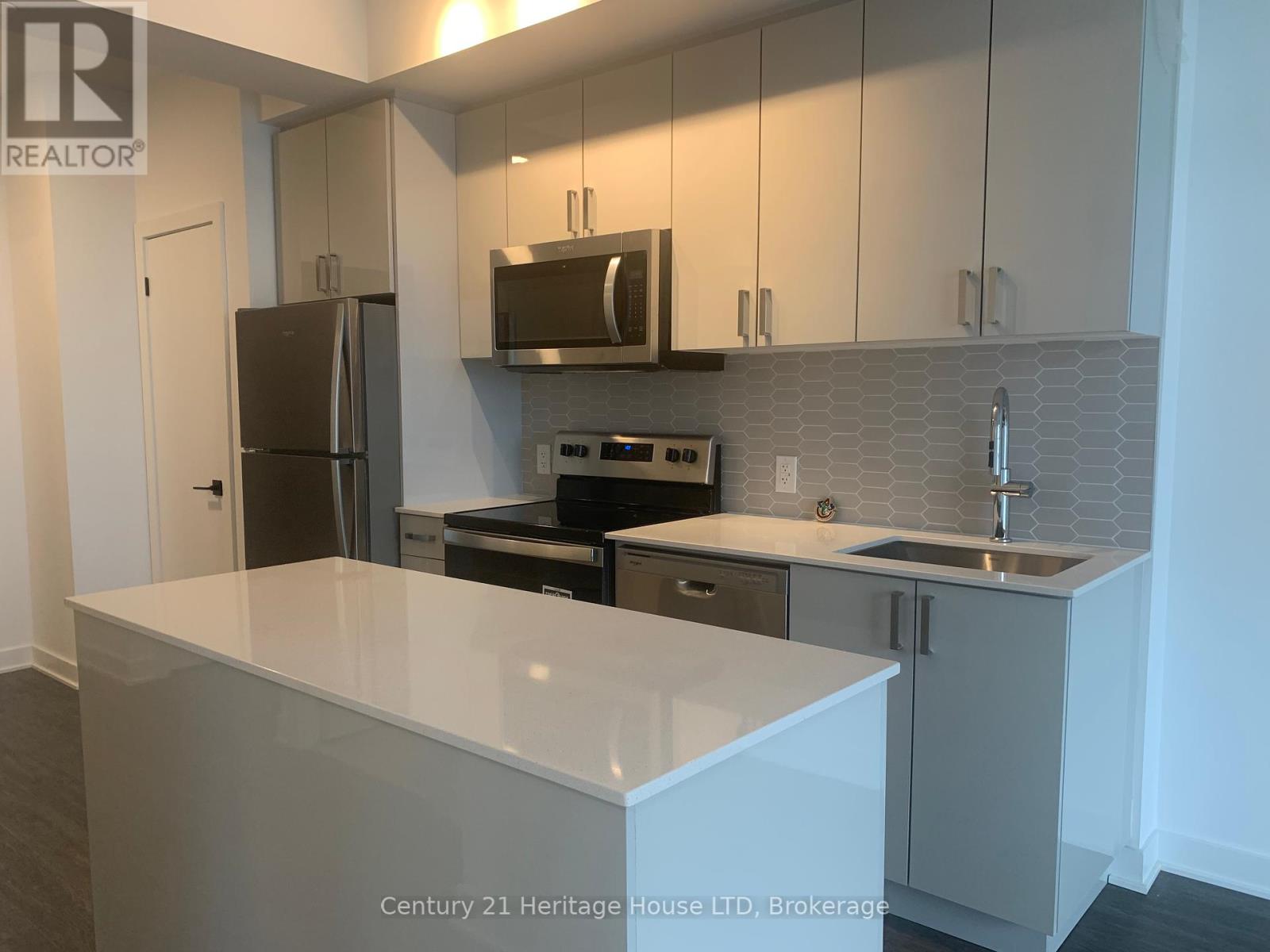 1013 - 2782 Barton Street, Hamilton, Ontario  L8E 0L3 - Photo 18 - X12362116