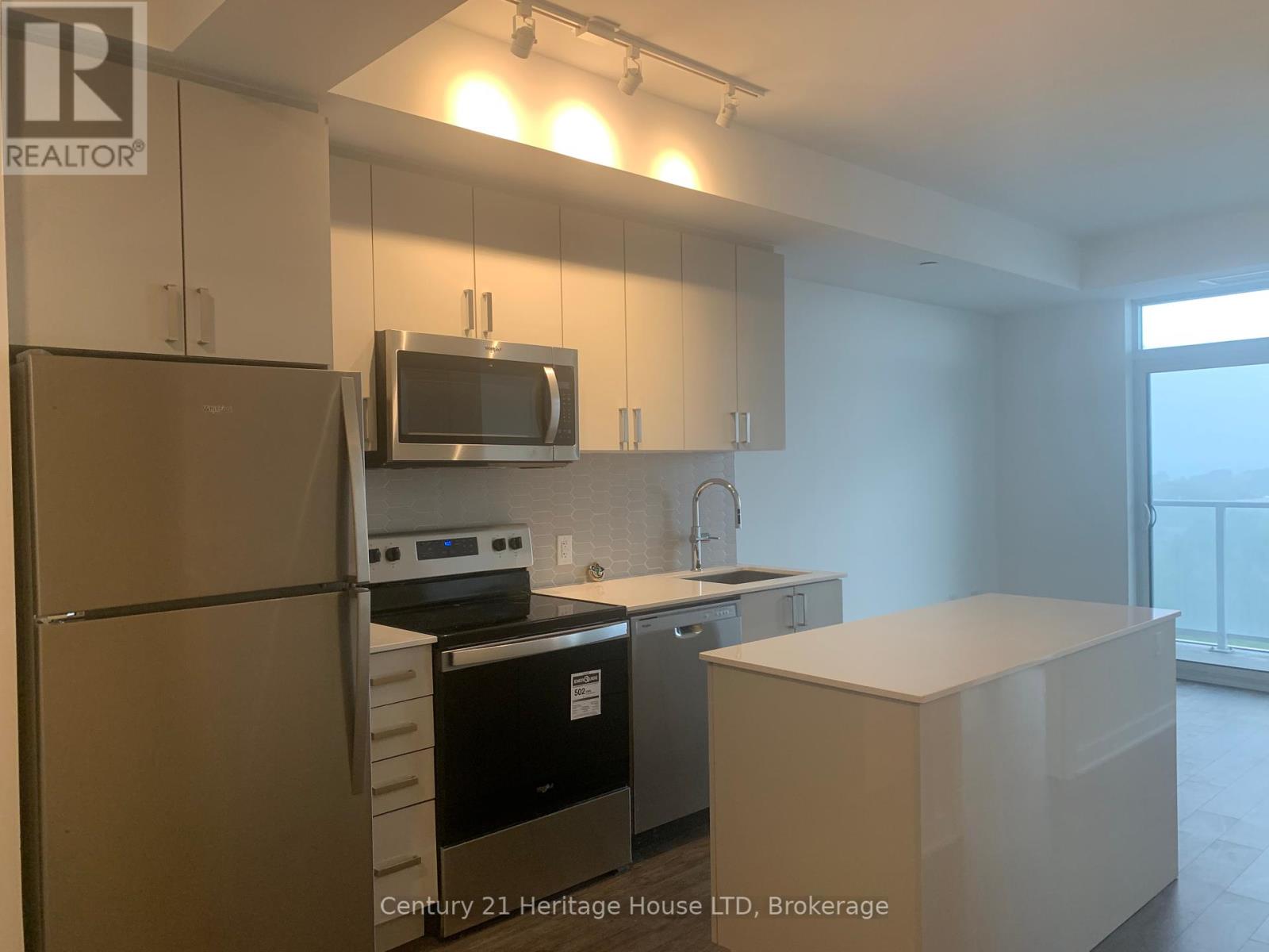 1013 - 2782 Barton Street, Hamilton, Ontario  L8E 0L3 - Photo 4 - X12362116