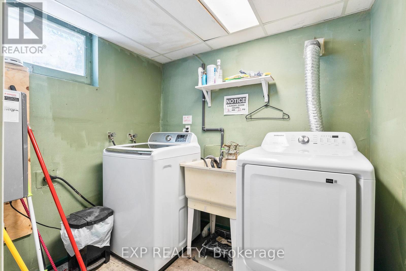 61 Radford Street, Hamilton (Ainslie Wood), Ontario  L8S 3E5 - Photo 18 - X12363943