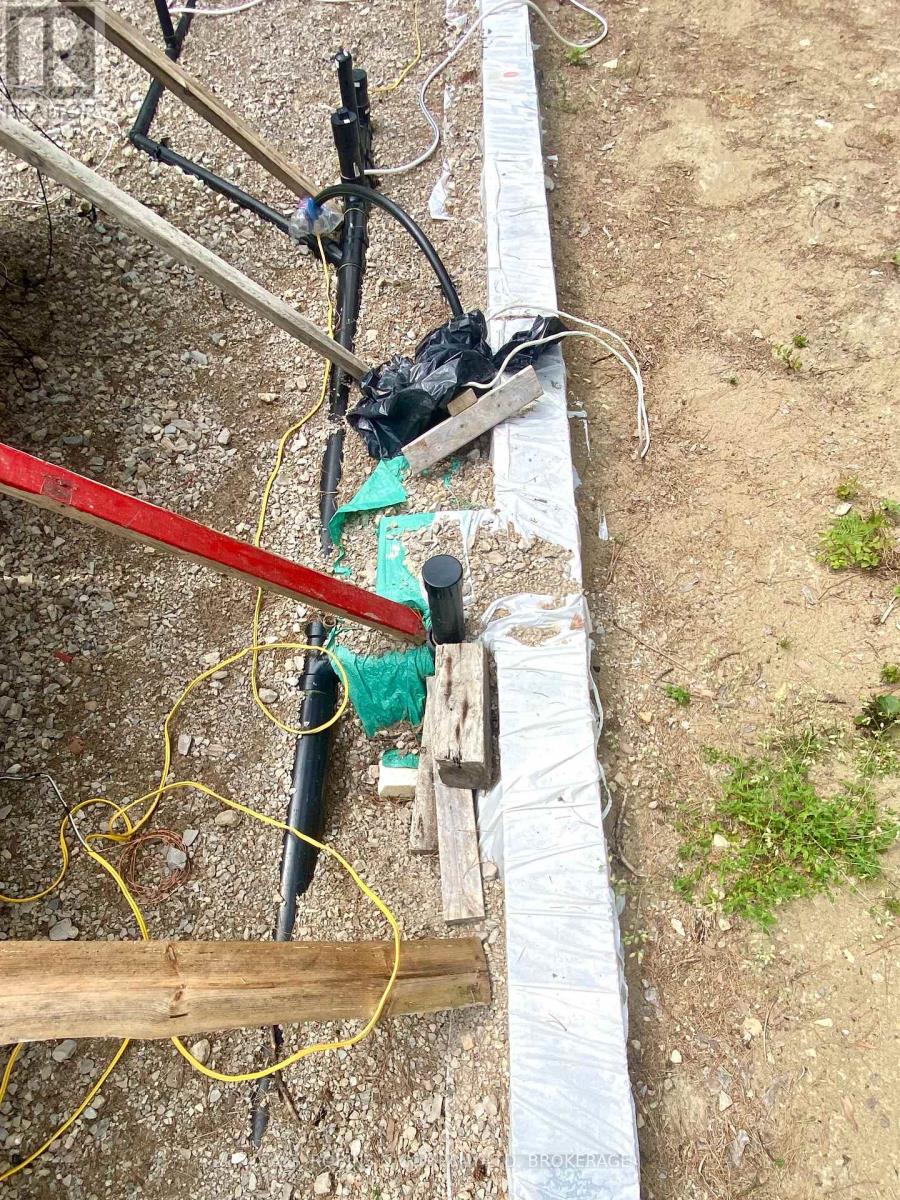 262 Johnsons Harbour Road, Northern Bruce Peninsula, Ontario  N0H 2R0 - Photo 15 - X12365347