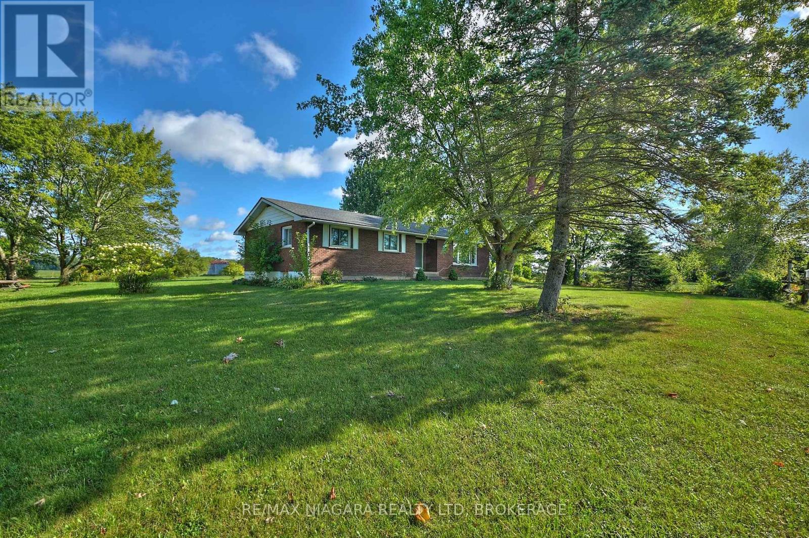 32626 Clarendon Street W, Wainfleet, Ontario  L0S 1V0 - Photo 10 - X12365740