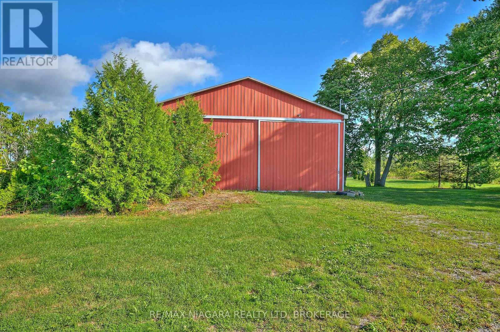 32626 Clarendon Street W, Wainfleet, Ontario  L0S 1V0 - Photo 14 - X12365740