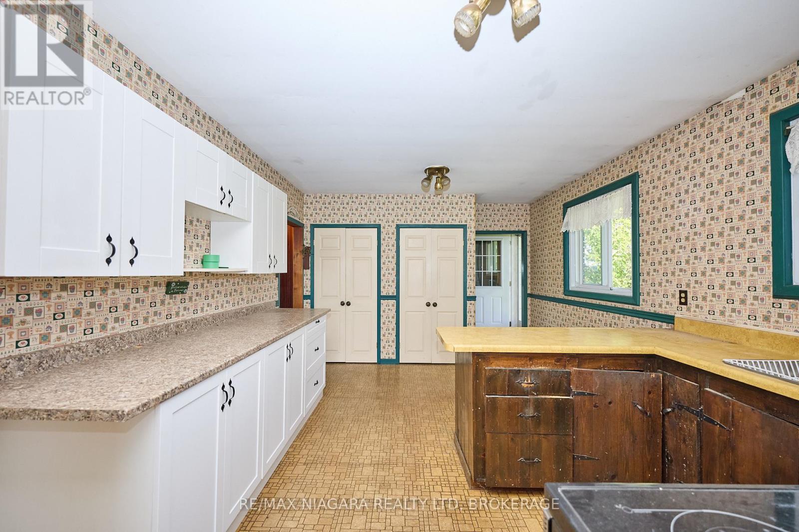 32626 Clarendon Street W, Wainfleet, Ontario  L0S 1V0 - Photo 24 - X12365740