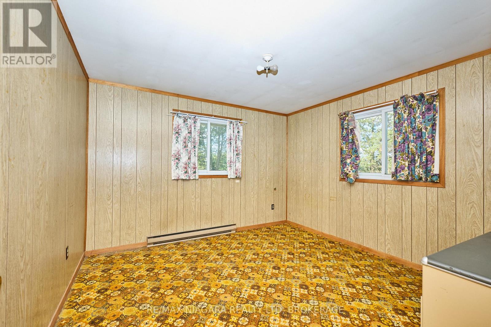 32626 Clarendon Street W, Wainfleet, Ontario  L0S 1V0 - Photo 28 - X12365740