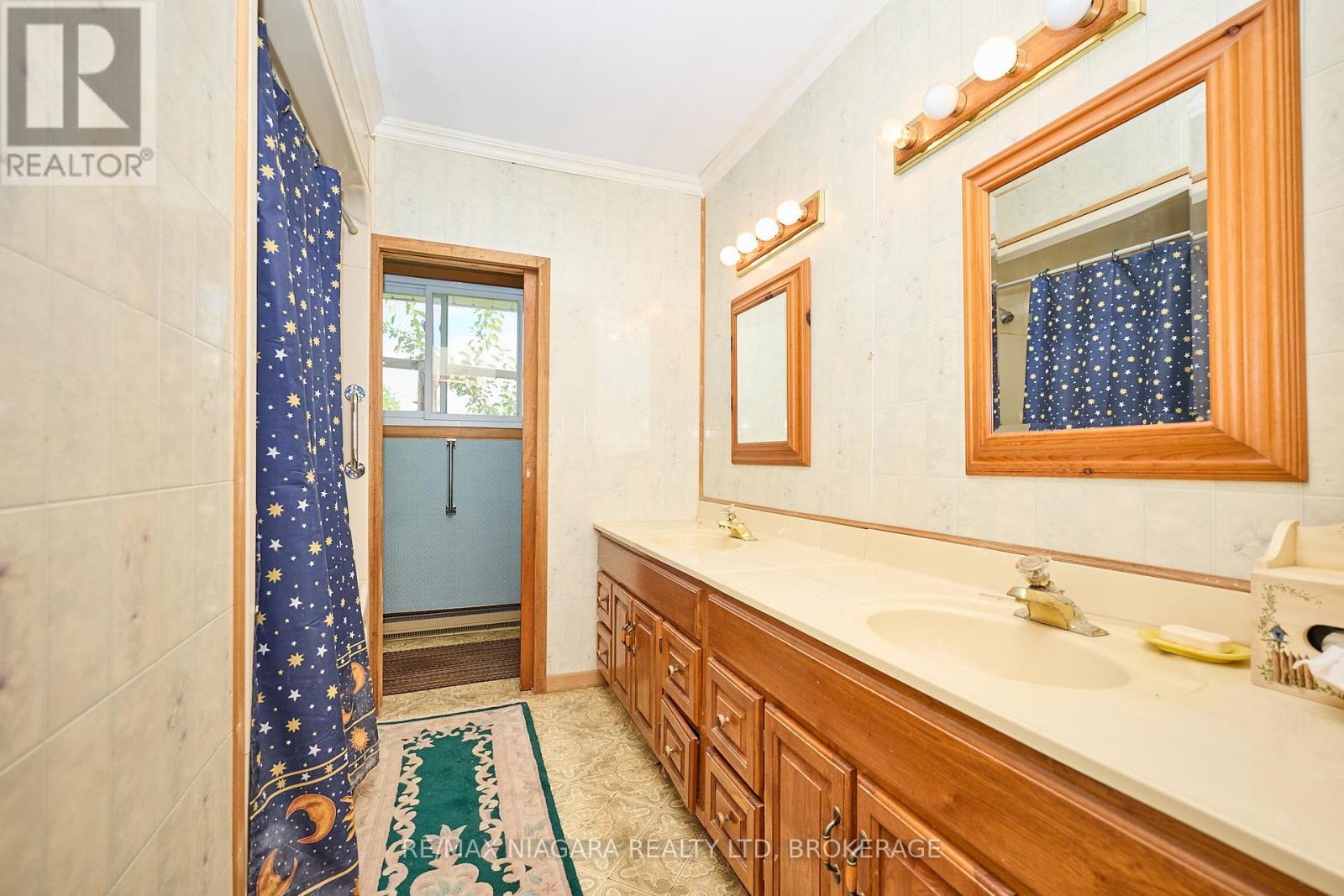 32626 Clarendon Street W, Wainfleet, Ontario  L0S 1V0 - Photo 31 - X12365740