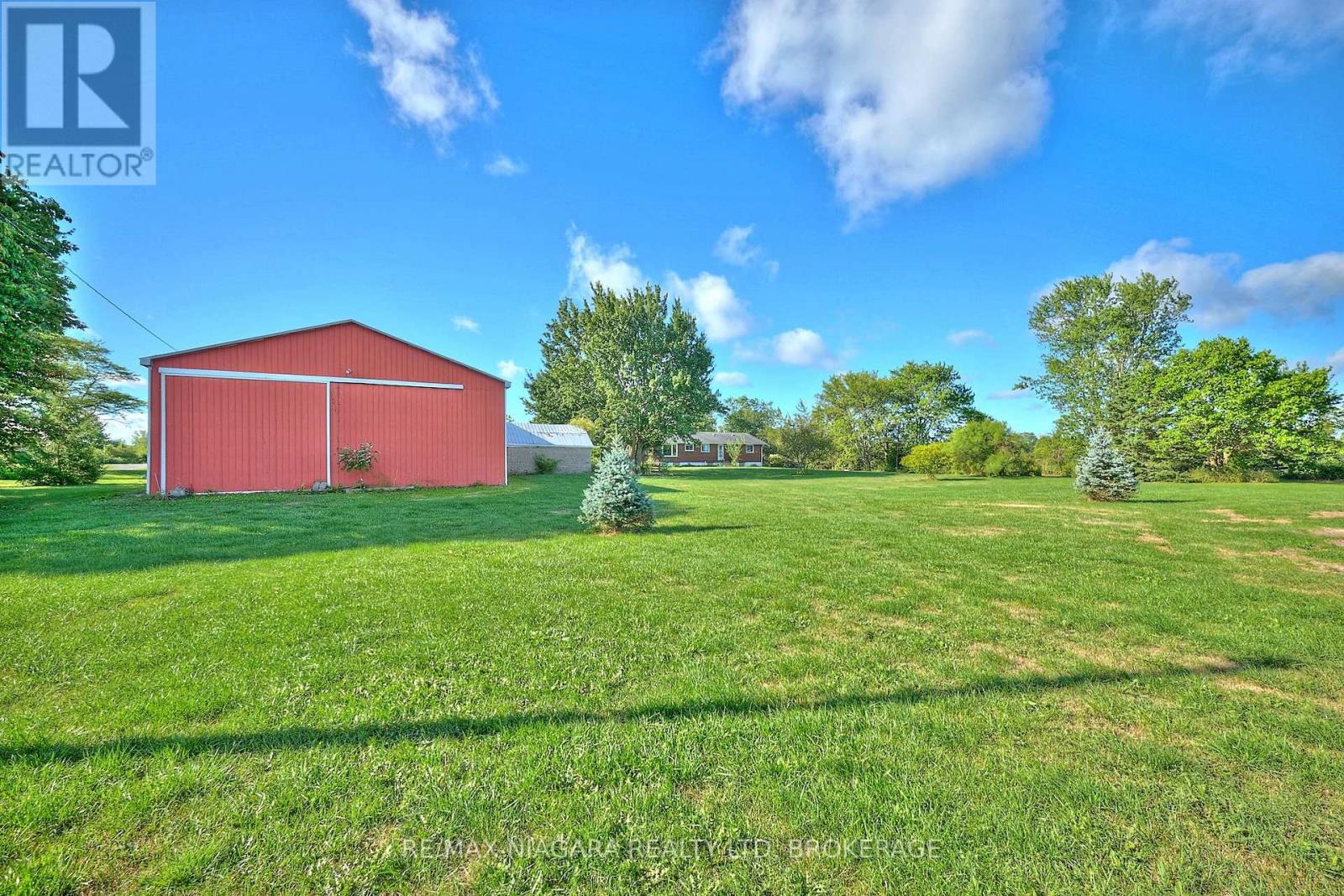 32626 Clarendon Street W, Wainfleet, Ontario  L0S 1V0 - Photo 5 - X12365740