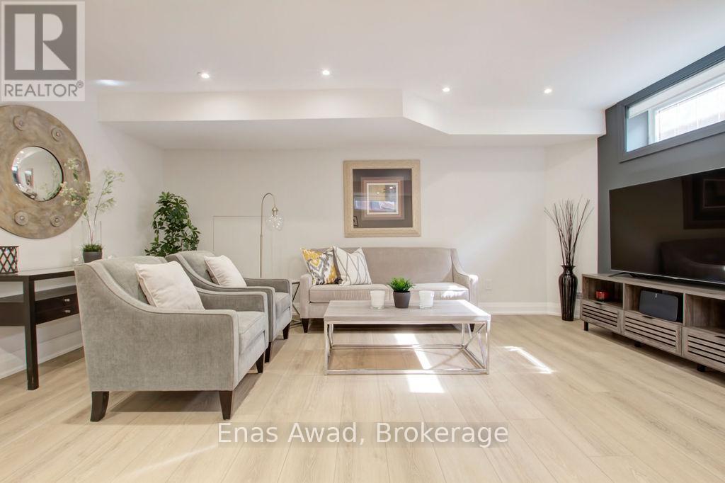 164 Maurice Drive, Oakville, Ontario  L6K 2W9 - Photo 8 - W12367584