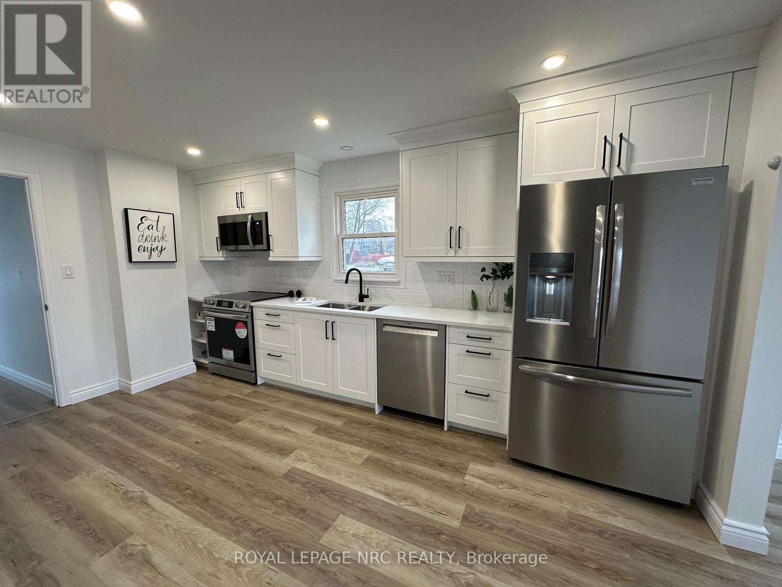 45 Catherine Street, Fort Erie, Ontario  L2A 2G8 - Photo 8 - X12369324