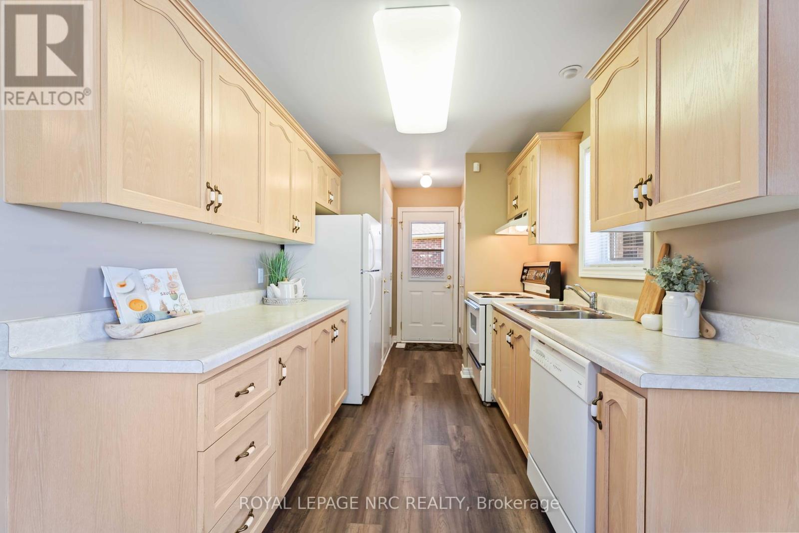 3900 Rainbow Lane, Lincoln (Lincoln-Jordan/vineland), Ontario  L0R 2C0 - Photo 14 - X12371807
