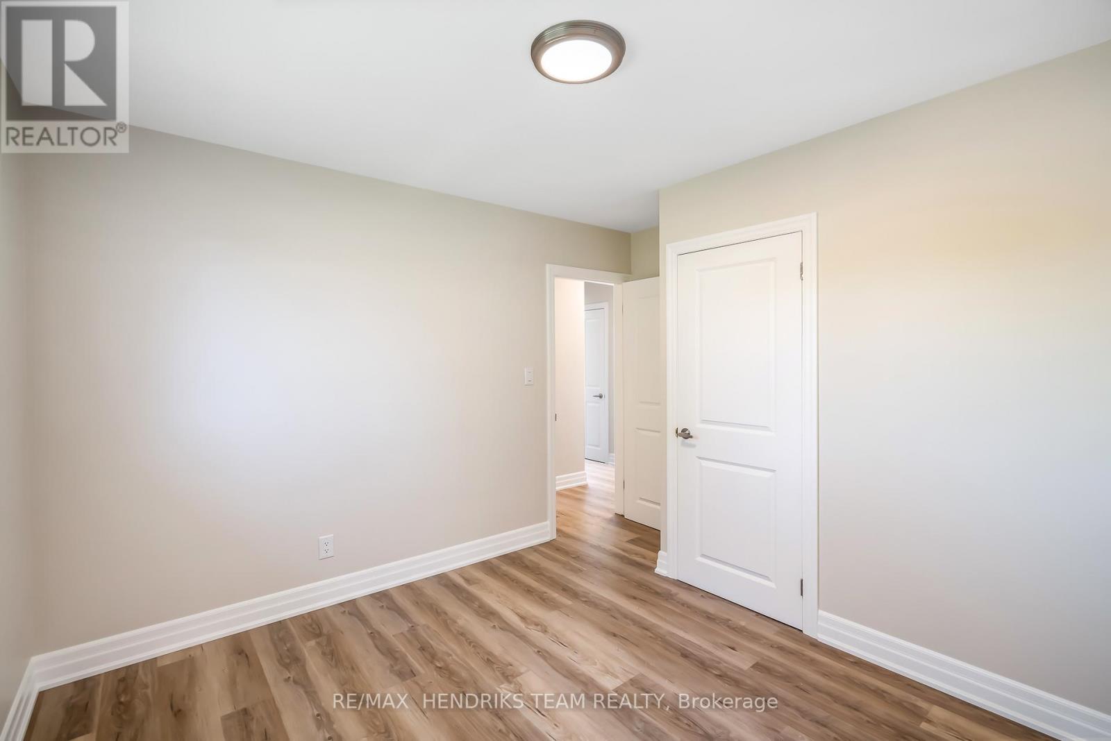 37 Coronation Boulevard, St. Catharines, Ontario  L2S 2V2 - Photo 16 - X12375475