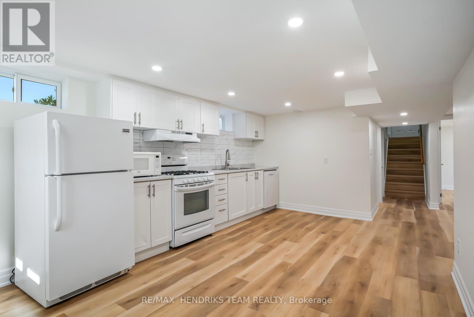 37 Coronation Boulevard, St. Catharines, Ontario  L2S 2V2 - Photo 21 - X12375475