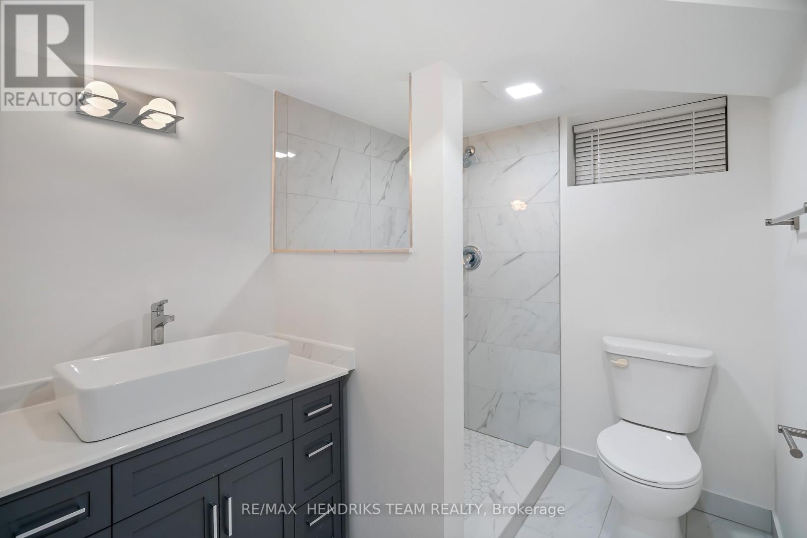 37 Coronation Boulevard, St. Catharines, Ontario  L2S 2V2 - Photo 24 - X12375475