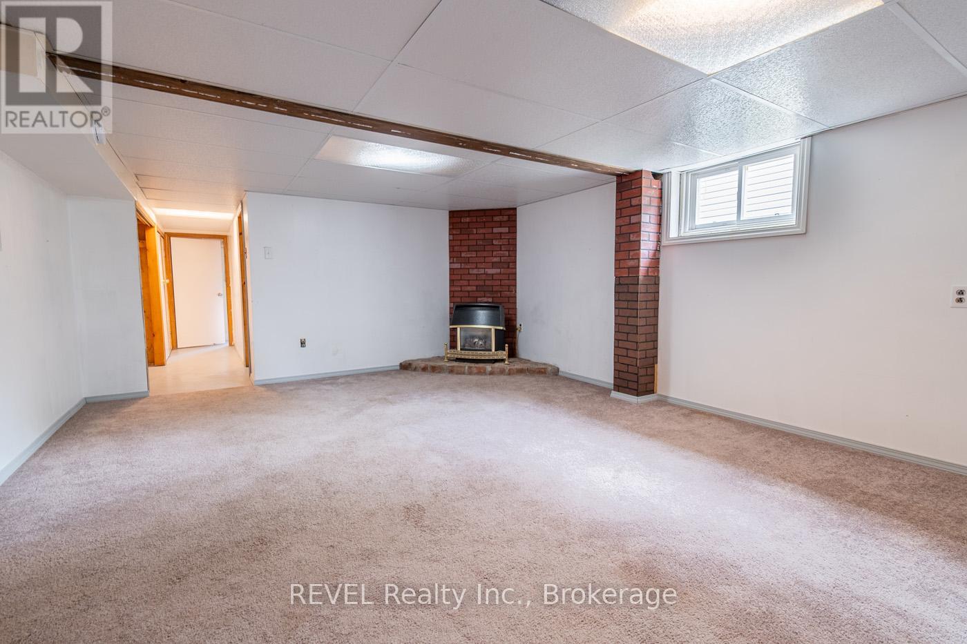 181 Cross Street, Port Colborne, Ontario  L3K 1L7 - Photo 36 - X12377826