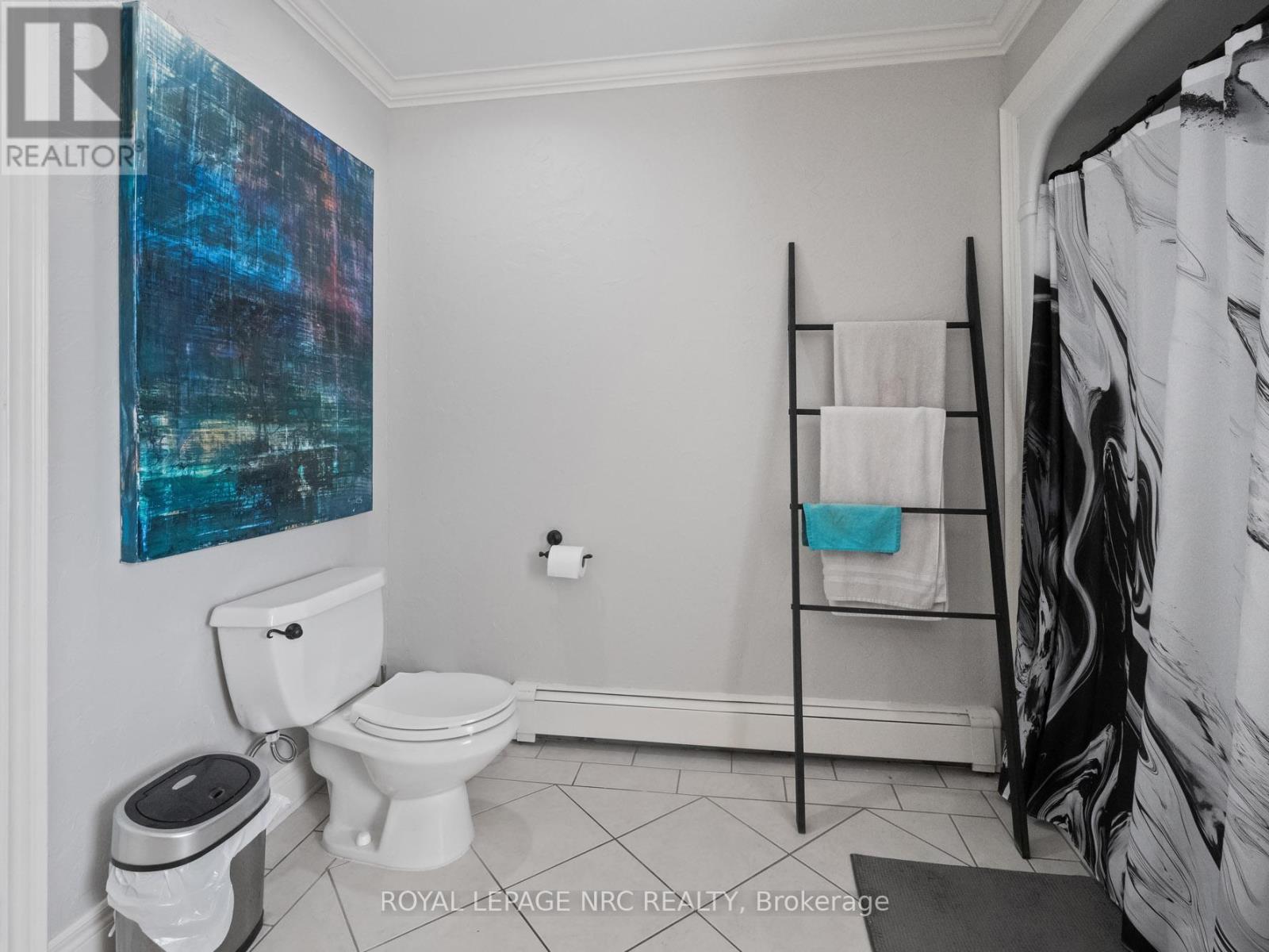 3920 Main Street, Niagara Falls, Ontario  L2G 6B6 - Photo 21 - X12377940