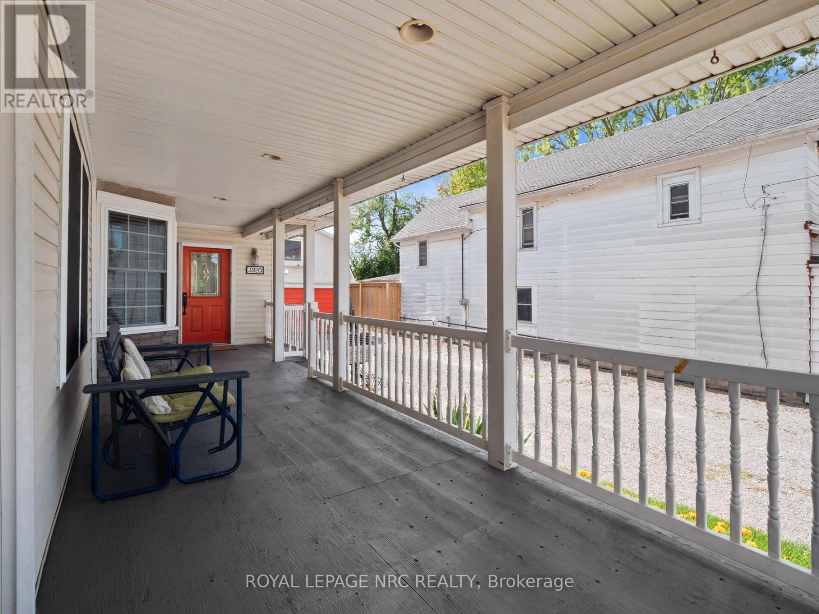 3920 Main Street, Niagara Falls, Ontario  L2G 6B6 - Photo 3 - X12377940