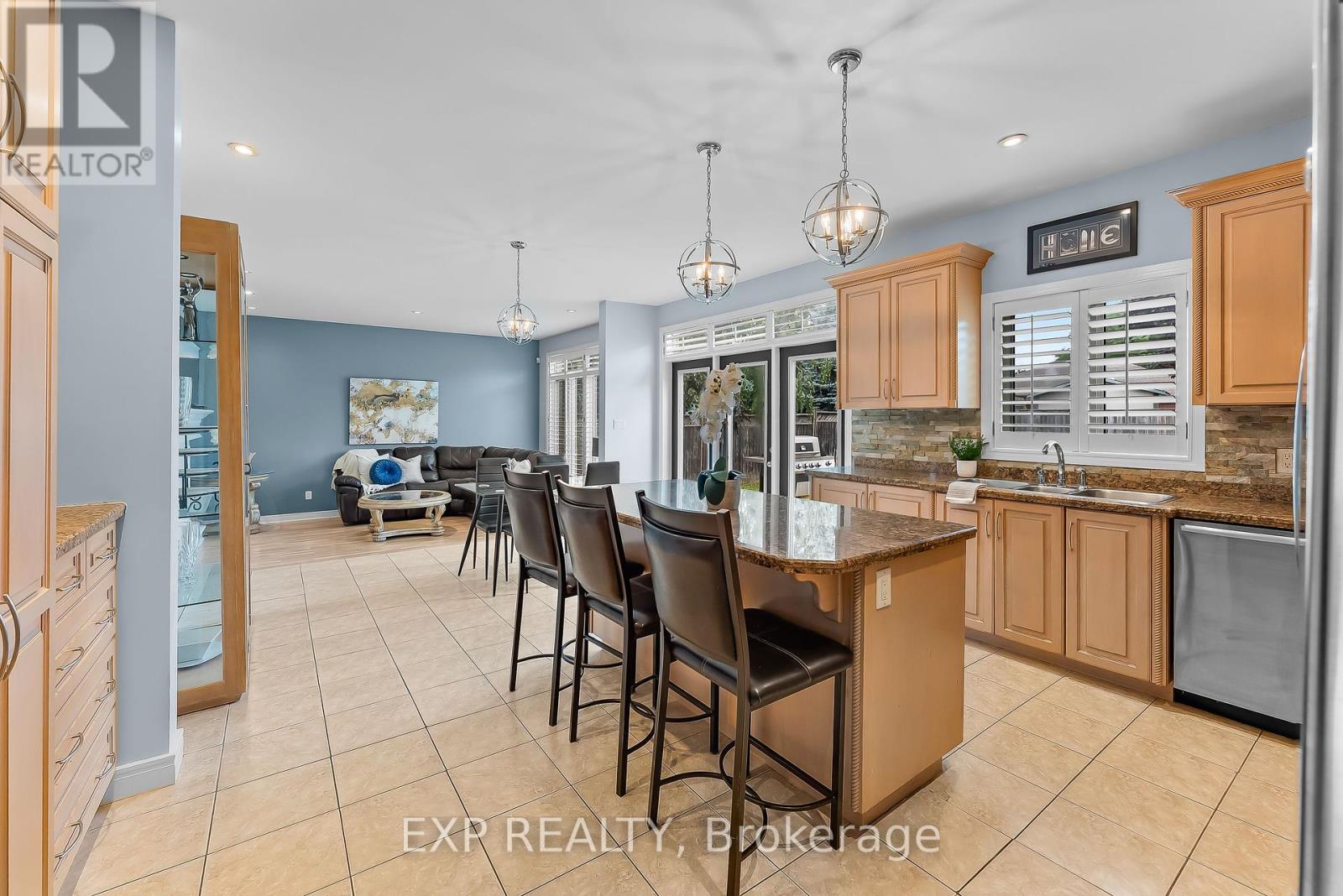 7847 Cathedral Drive, Niagara Falls (Mt. Carmel), Ontario  L2H 2Z3 - Photo 11 - X12381646