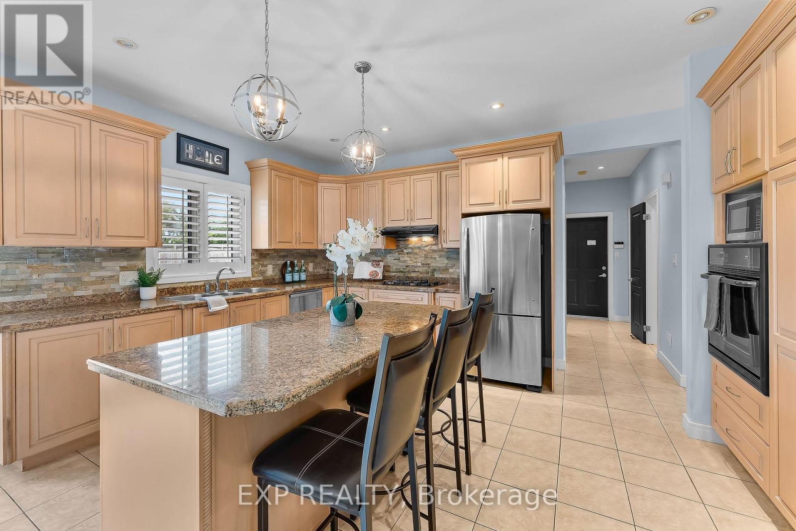 7847 Cathedral Drive, Niagara Falls (Mt. Carmel), Ontario  L2H 2Z3 - Photo 13 - X12381646