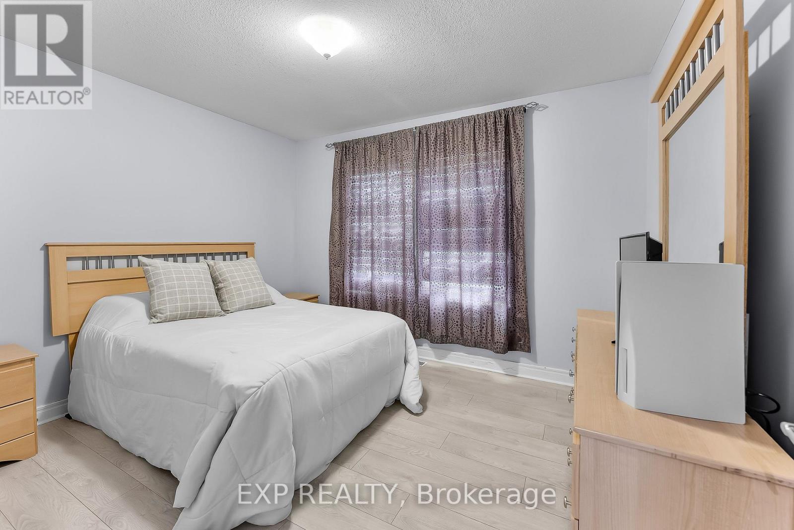 7847 Cathedral Drive, Niagara Falls (Mt. Carmel), Ontario  L2H 2Z3 - Photo 32 - X12381646