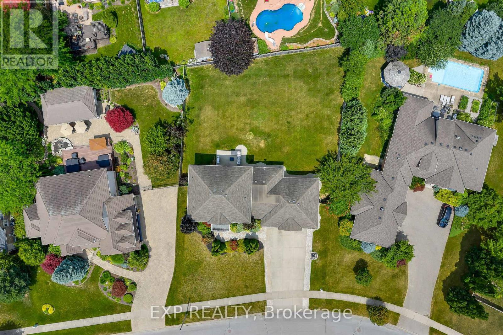 7847 Cathedral Drive, Niagara Falls (Mt. Carmel), Ontario  L2H 2Z3 - Photo 40 - X12381646