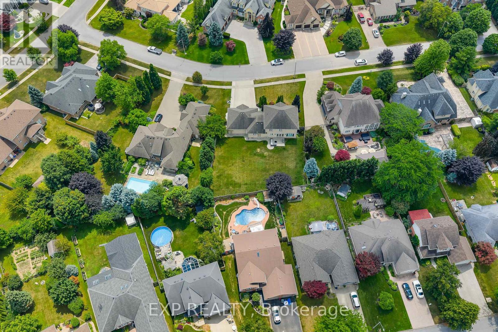 7847 Cathedral Drive, Niagara Falls (Mt. Carmel), Ontario  L2H 2Z3 - Photo 42 - X12381646