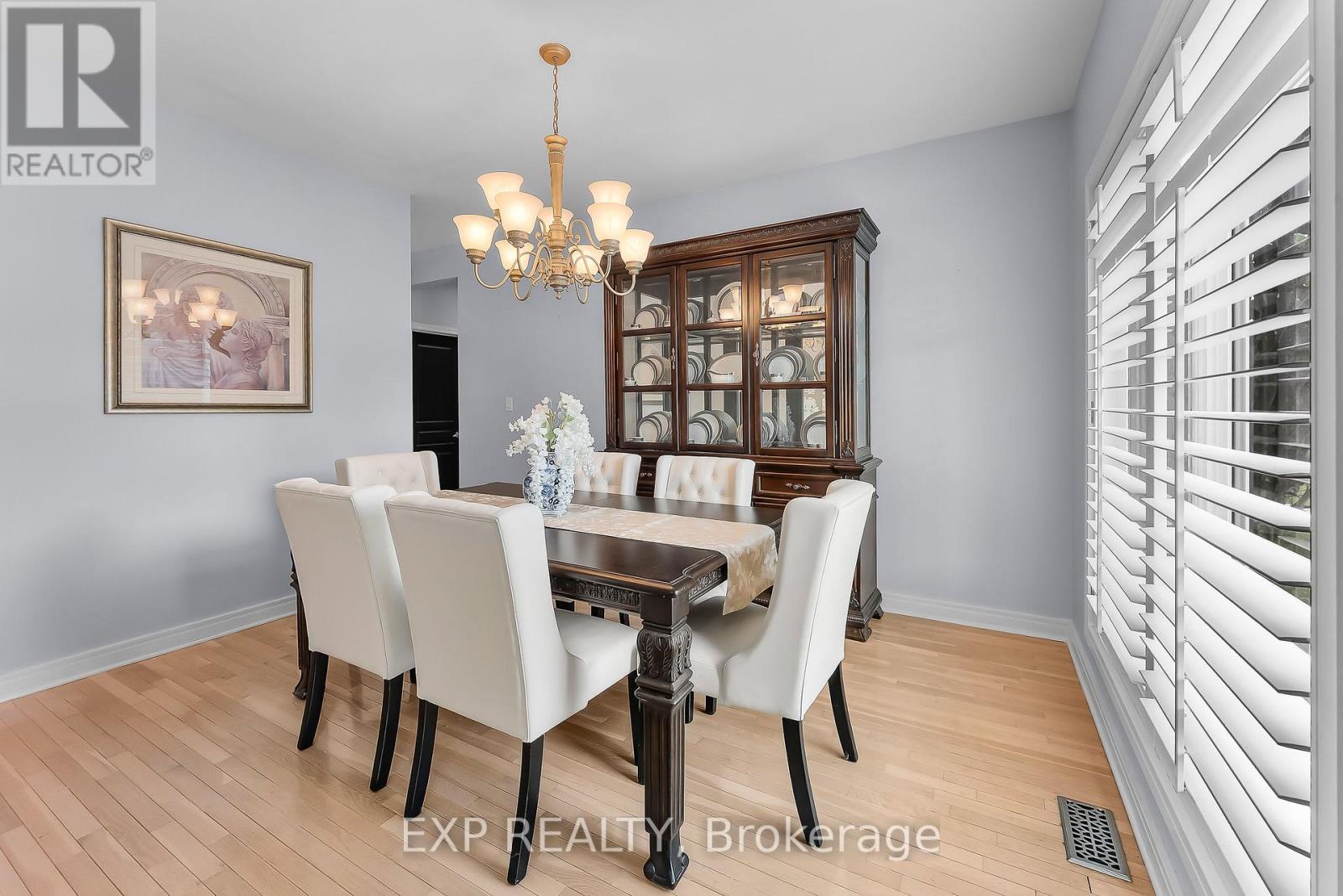 7847 Cathedral Drive, Niagara Falls (Mt. Carmel), Ontario  L2H 2Z3 - Photo 7 - X12381646
