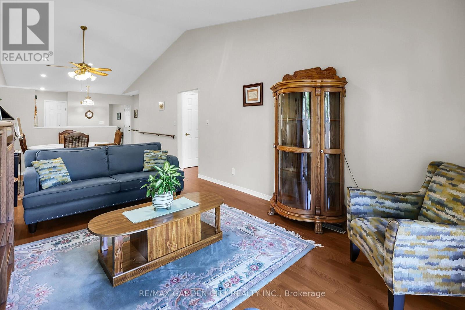 27 - 303 Central Avenue, Grimsby, Ontario  L3M 5L7 - Photo 12 - X12383719