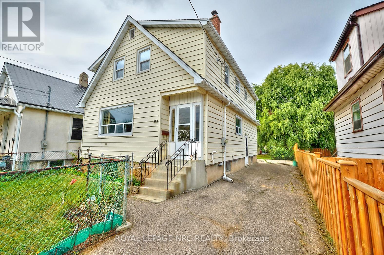 223 NIAGARA STREET, St. Catharines, Ontario
