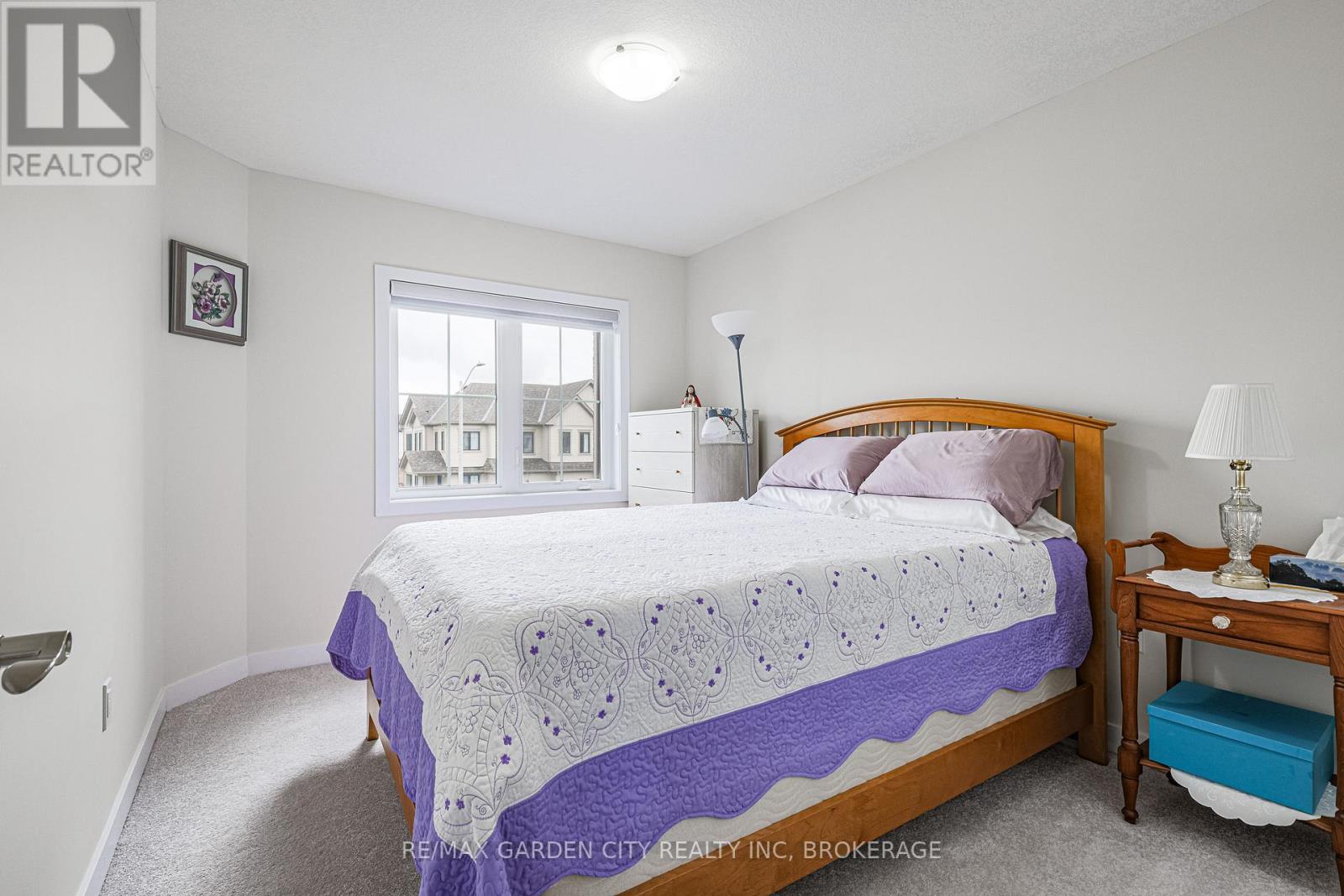 73 Keelson Street, Welland, Ontario  L2B 0M4 - Photo 12 - X12390907