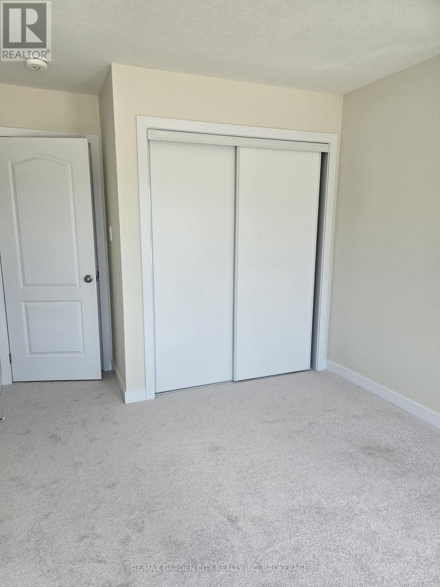 73 Keelson Street, Welland, Ontario  L2B 0M4 - Photo 18 - X12390907