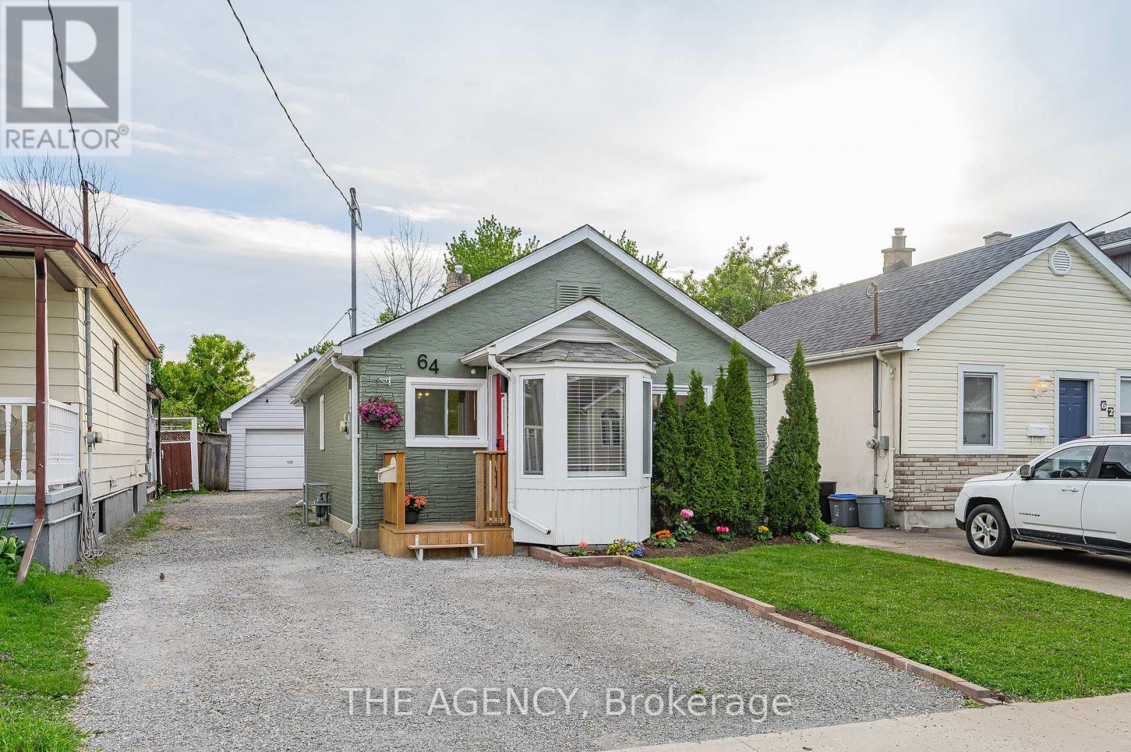 64 CHURCHILL STREET, St. Catharines, Ontario